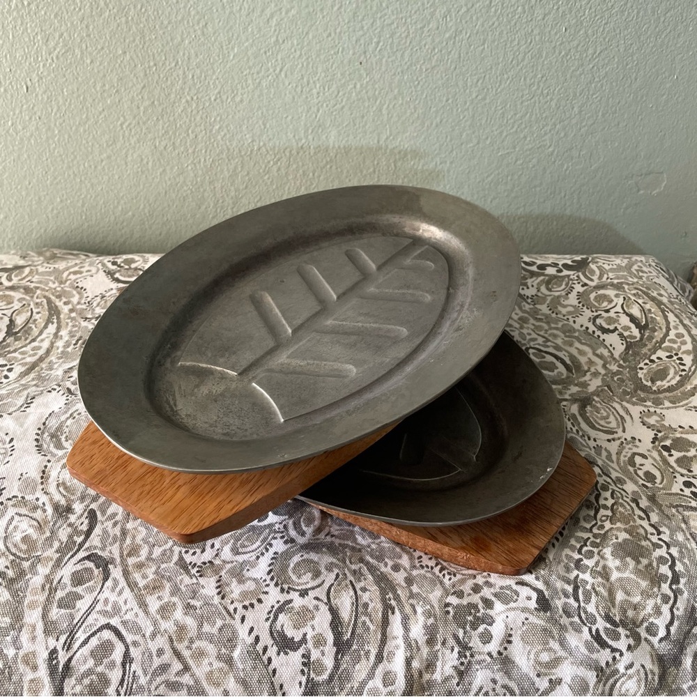 Vintage | Pair of Sizzler Plates for Fish, Steak, Fajitas